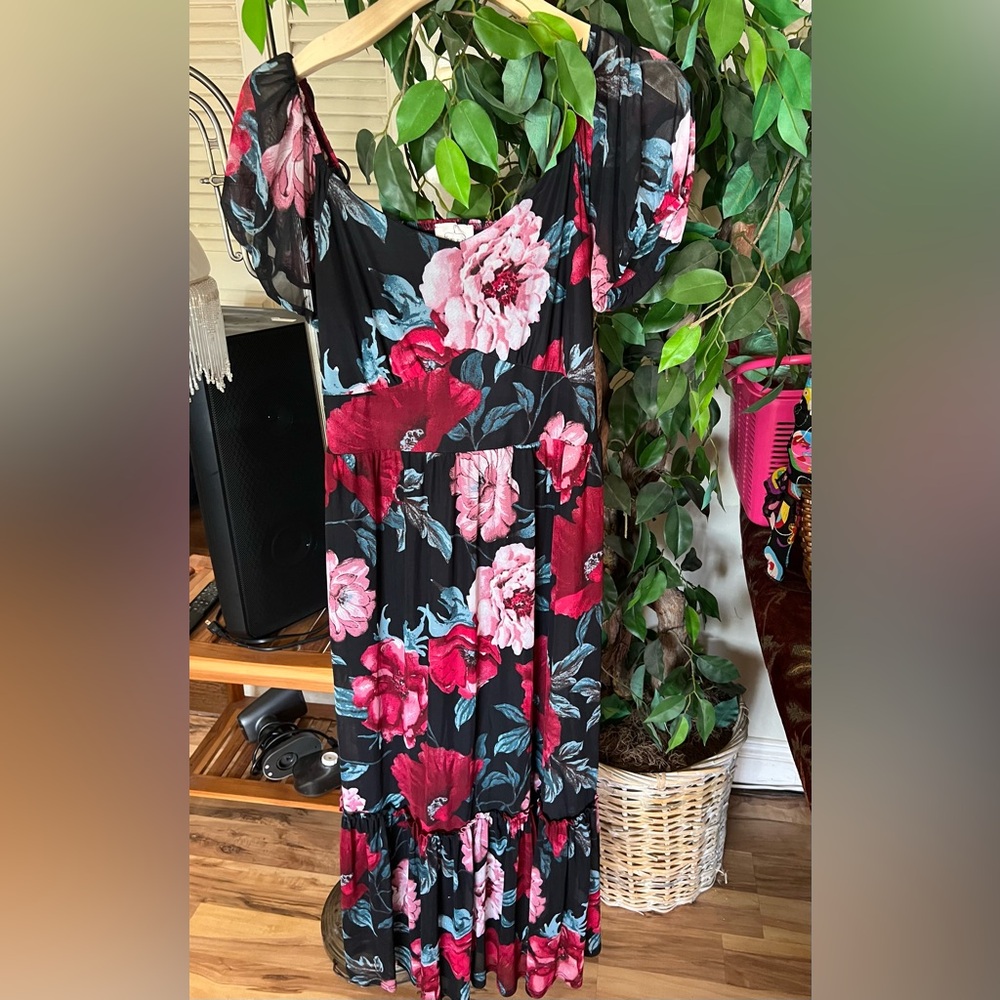 Black and Red Off-Shoulder Maxi Dress for Cocktail Events